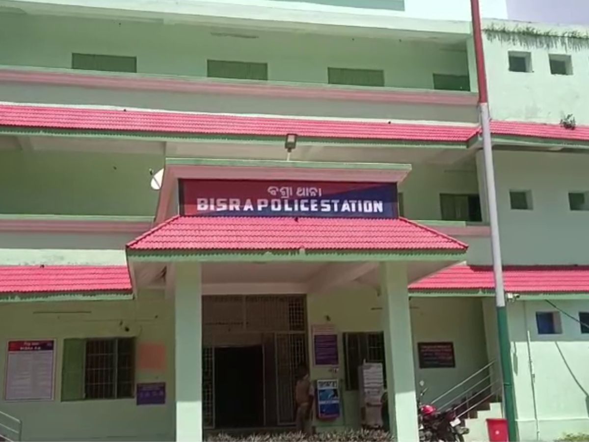 Odisha News:ରାଉରକେଲାରେ ପୋଲିସର ଏନ୍କାଉଣ୍ଟର, ଦୁର୍ଦ୍ଦାନ୍ତ ଅପରାଧୀ ଲକୁଆ ଆହତ Odisha News:ରାଉରକେଲାରେ ପୋଲିସର ଏନ୍କାଉଣ୍ଟର, ଦୁର୍ଦ୍ଦାନ୍ତ ଅପରାଧୀ ଲକୁଆ ଆହତ