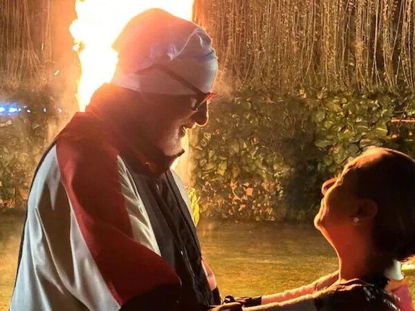 Entertainment News: ହୋଲିରେ ବିଗ୍-ବି ଓ ଜୟାଙ୍କ ରୋମାଣ୍ଟିକ୍ ଫଟୋ ଭାଇରାଲ୍, ଫ୍ୟାନ୍ସ କହିଲେ କିଛି ଏମିତି