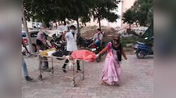 ट्रेन की चपेट में आने से युवक के कटे दोनों पैर, आनन-फानन पहुंचाया गया अस्पताल
