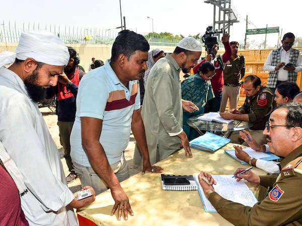 दिल्ली पुलिस का बड़ा एक्शन, अवैध धुसपैठियां को किया गिरफ्तार; जानें पूरा मामला
