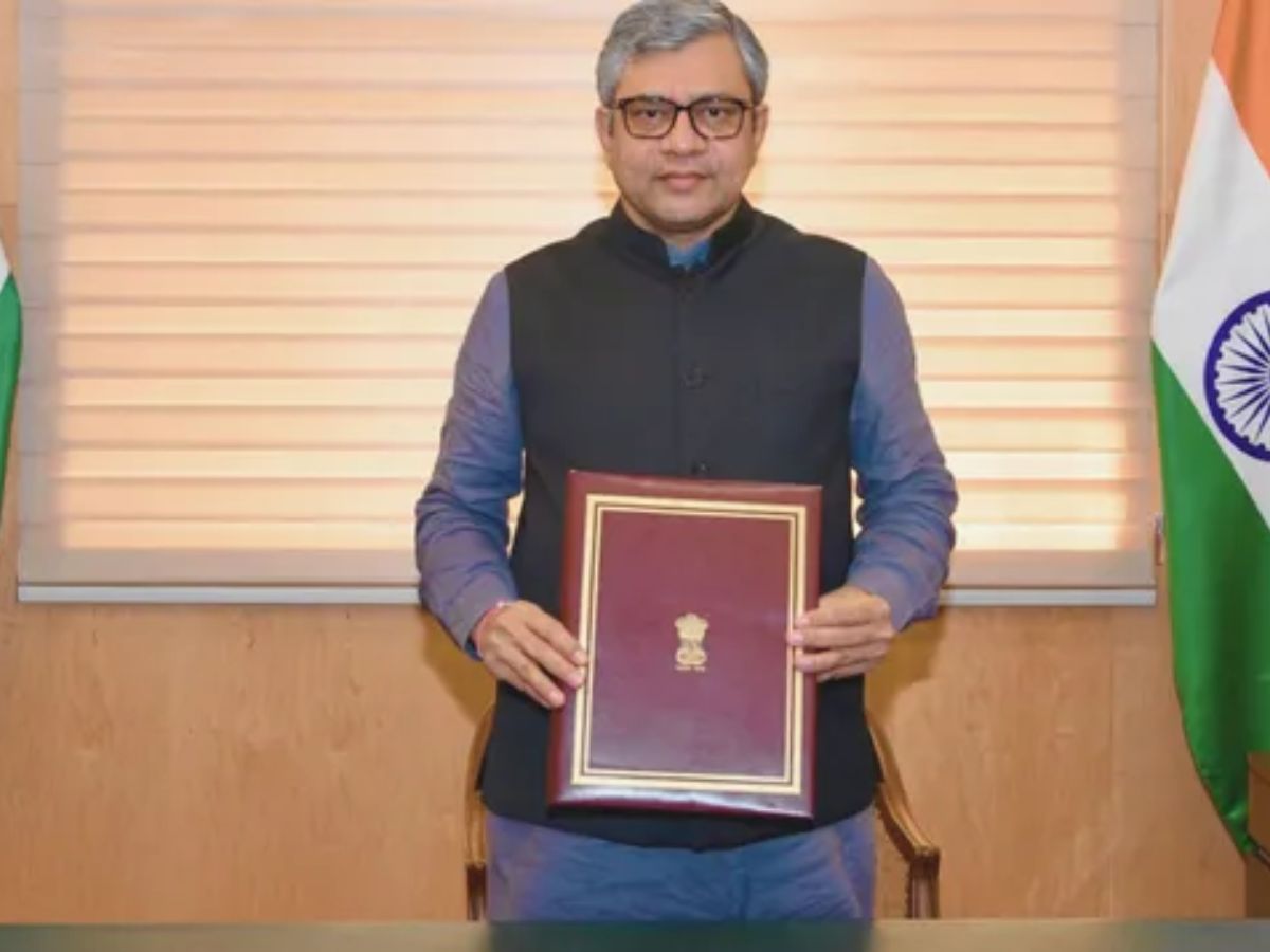 Rail Budget: ଆଜି ଲୋକସଭାରେ ରେଳ ବଜେଟ୍ ଆଲୋଚନା Rail Budget: ଆଜି ଲୋକସଭାରେ ରେଳ ବଜେଟ୍ ଆଲୋଚନା