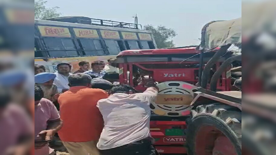 Anupgarh News: रोडवेज बस और ई-रिक्शा की हुई टक्कर, पिता-बेटा के साथ 3 की मौत 