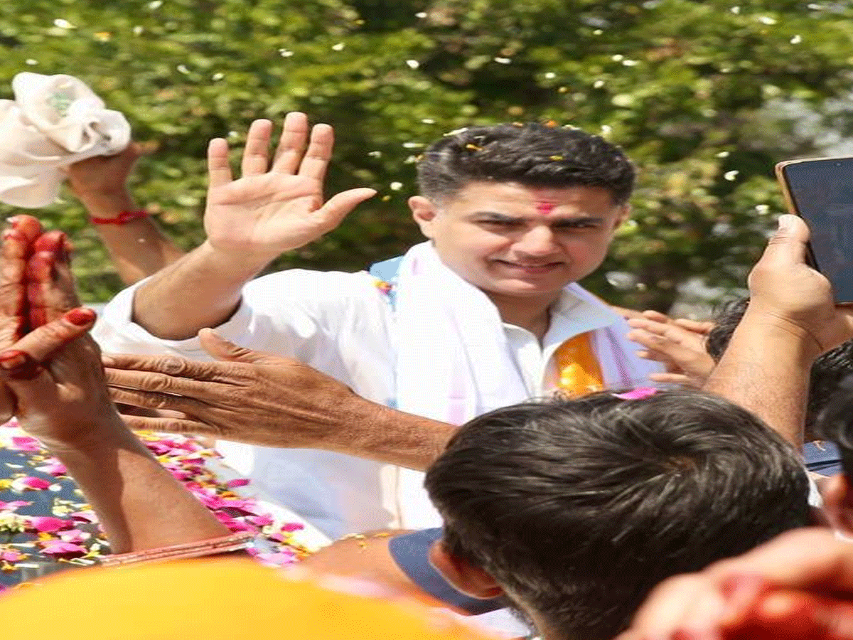 मंत्री सदन में नहीं आते, इस्तीफा दे रखा है, लोकसभा की 11 सीट हार गये गुस्सा जनता पर क्यों निकाल रहे हो- सचिन पायलट मंत्री सदन में नहीं आते, इस्तीफा दे रखा है, लोकसभा की 11 सीट हार गये गुस्सा जनता पर क्यों निकाल रहे हो- सचिन पायलट