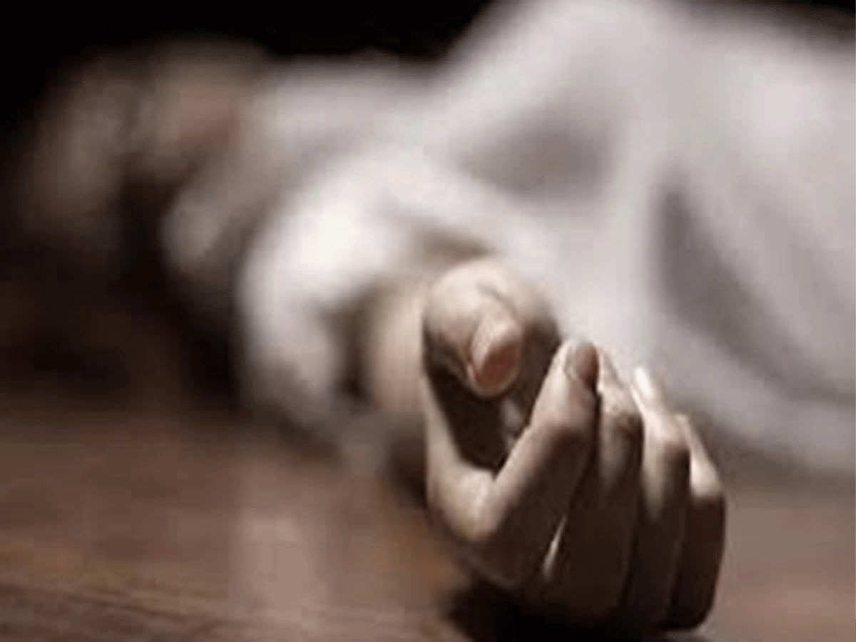  सवाई माधोपुर में मिला युवक का अधजला शव, बॉडी के पास पड़ी थी स्टिल की बोतल और माचिस 