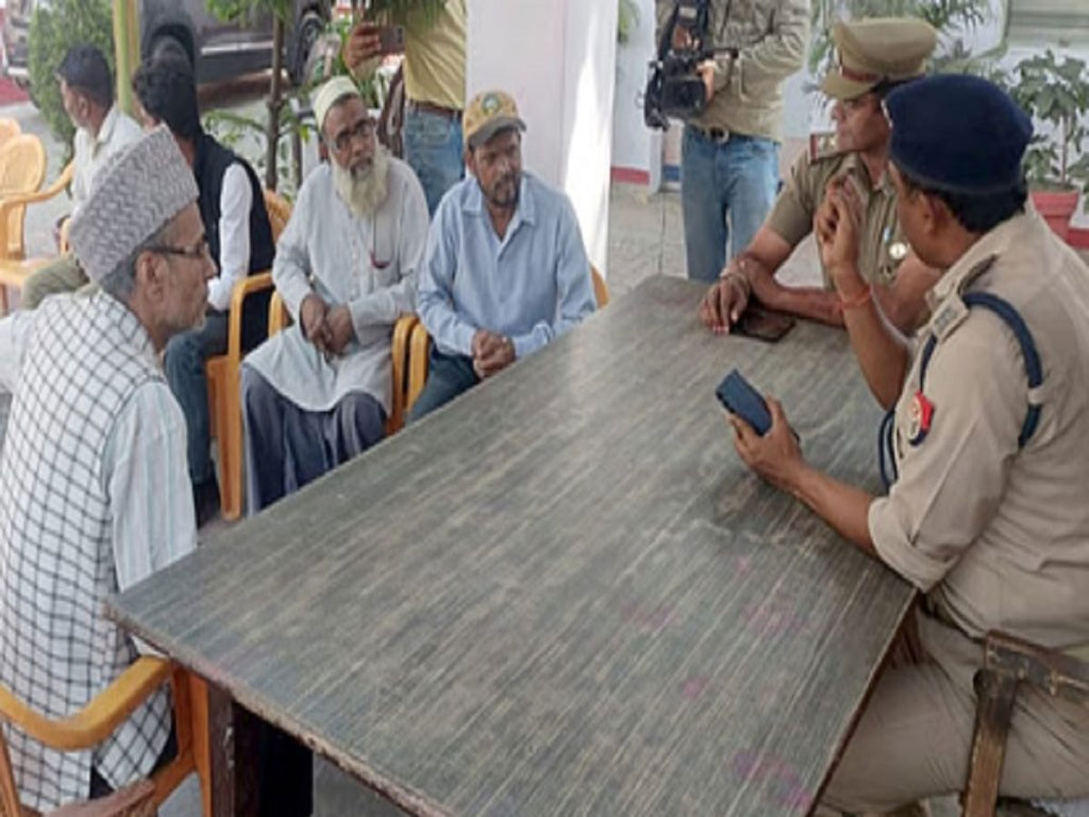 Sambhal News: नाम बदलकर भी नेजा मेले का नहीं होगा आयोजन, प्रशासन की दो टूक Sambhal News: नाम बदलकर भी नेजा मेले का नहीं होगा आयोजन, प्रशासन की दो टूक