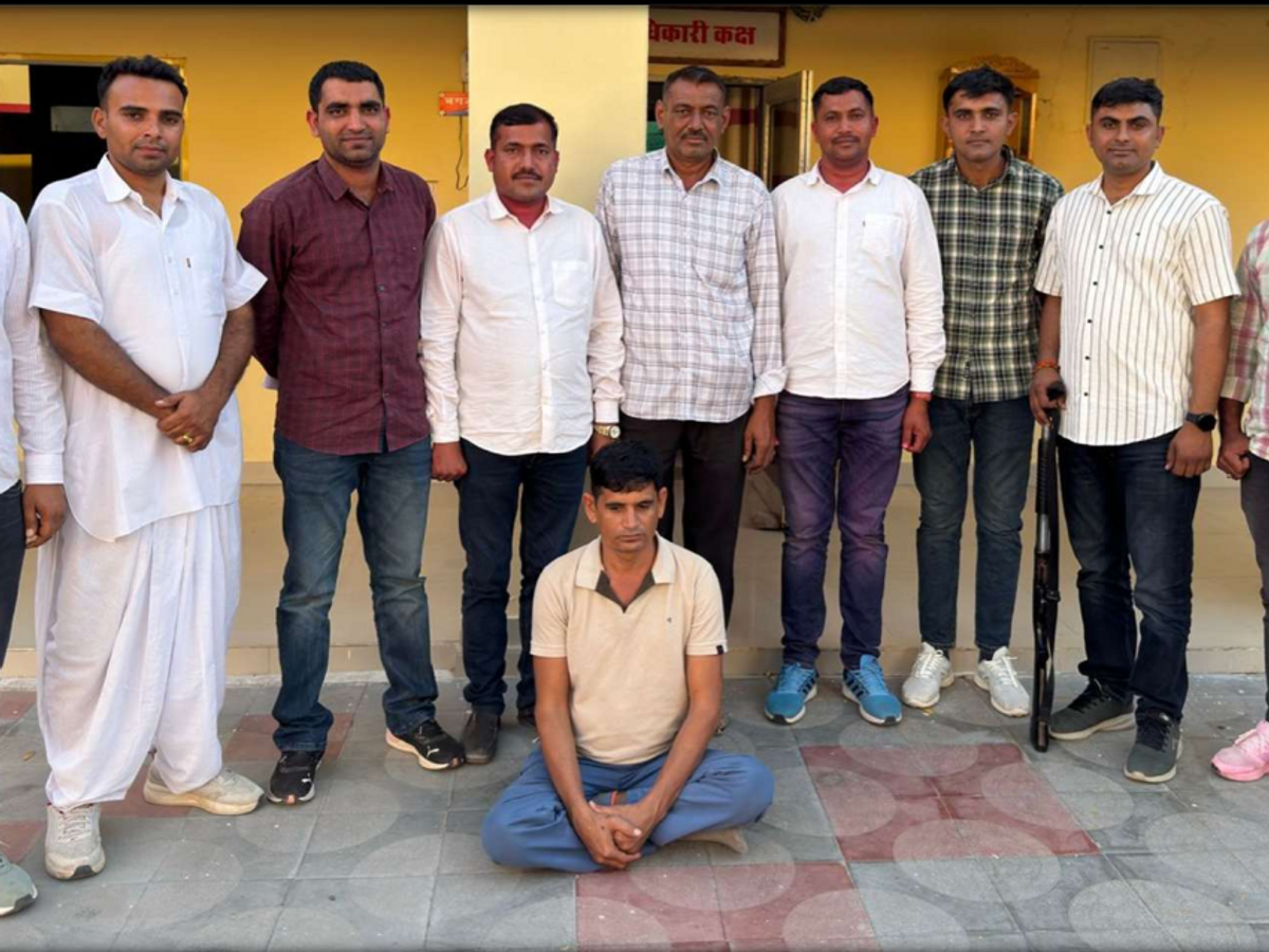 Rajasthan Crime: 3 बार खाई कसम, लेकिन नहीं पाया निभा..! भोले-भाले लोगों को व्यंजन के रूप में परोसता रहा जहर Rajasthan Crime: 3 बार खाई कसम, लेकिन नहीं पाया निभा..! भोले-भाले लोगों को व्यंजन के रूप में परोसता रहा जहर