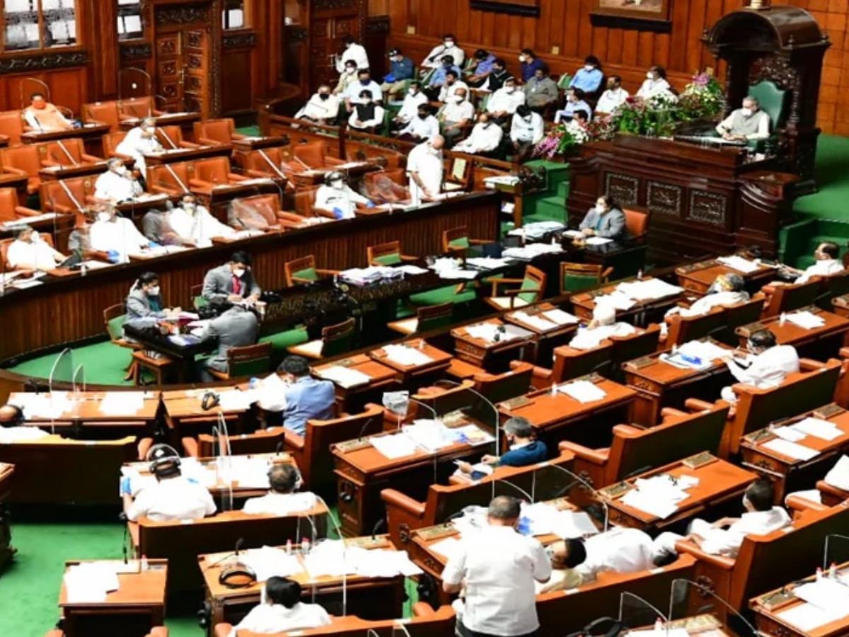 कर्नाटक विधानसभा में की गई शराब को लेकर अजीबो- गरीब मांग; विधायक ने क्यों कहा 'सप्ताह में दो बोतल शराब दे सरकार'