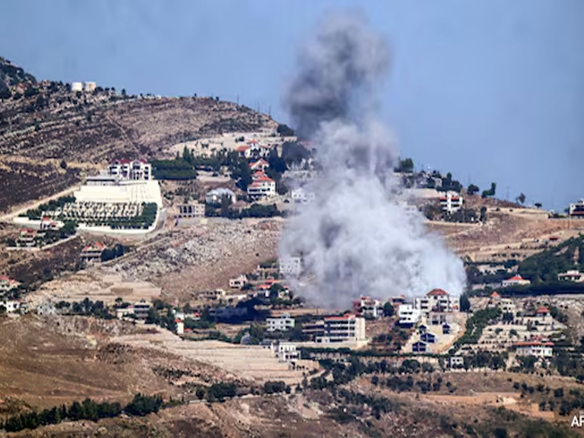 सीरियाई-लेबनानी क्रासिंग को किया गया बंद, जानें क्यों लिया गया ये बड़ा फैसला? सीरियाई-लेबनानी क्रासिंग को किया गया बंद, जानें क्यों लिया गया ये बड़ा फैसला?