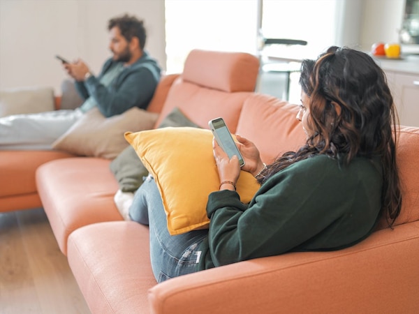 Picture of Country Indicators Moderating the Relationship Between Phubbing and ...