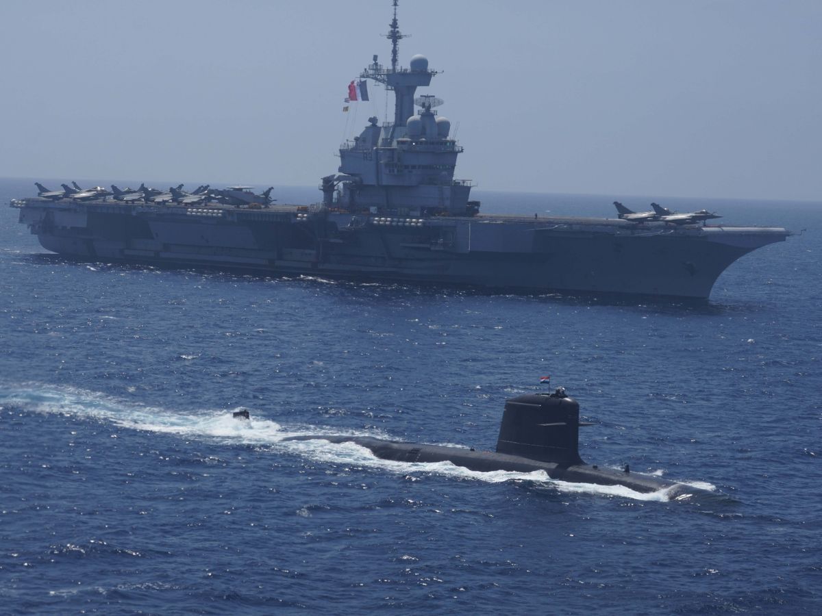 भारत और फ्रांस की नौसेनाओं का संयुक्त अभ्यास जारी, हवा में भिड़ रहे राफेल और मिग-29!