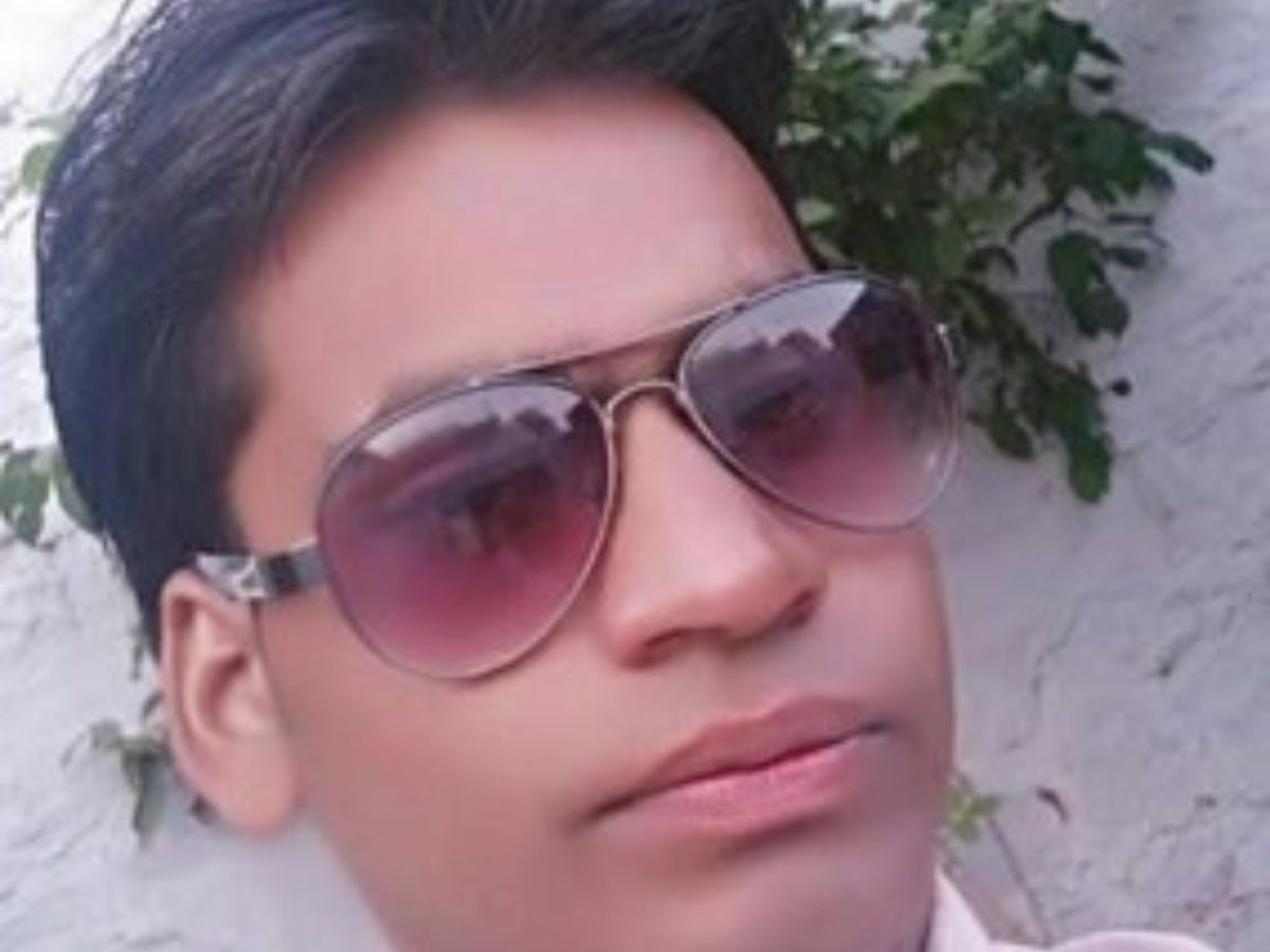 Rajasthan Crime: सुबह दरवाजा खोलते ही पिता ने पकड़ा माथा, बेटे की ऐसी हालत देख निकल पड़ी चीख