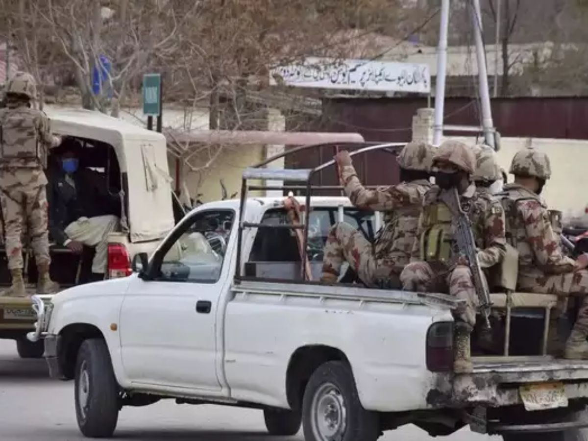 Belochistan Attack: ବେଲୁଚିସ୍ତାନରେ ବିଦ୍ରୋହୀଙ୍କ ଭୟଙ୍କର ଆକ୍ରମଣ, ପୋଲିସ କର୍ମଚାରୀଙ୍କ ସହିତ ୮ ଜଣଙ୍କୁ ହତ୍ୟା Belochistan Attack: ବେଲୁଚିସ୍ତାନରେ ବିଦ୍ରୋହୀଙ୍କ ଭୟଙ୍କର ଆକ୍ରମଣ, ପୋଲିସ କର୍ମଚାରୀଙ୍କ ସହିତ ୮ ଜଣଙ୍କୁ ହତ୍ୟା