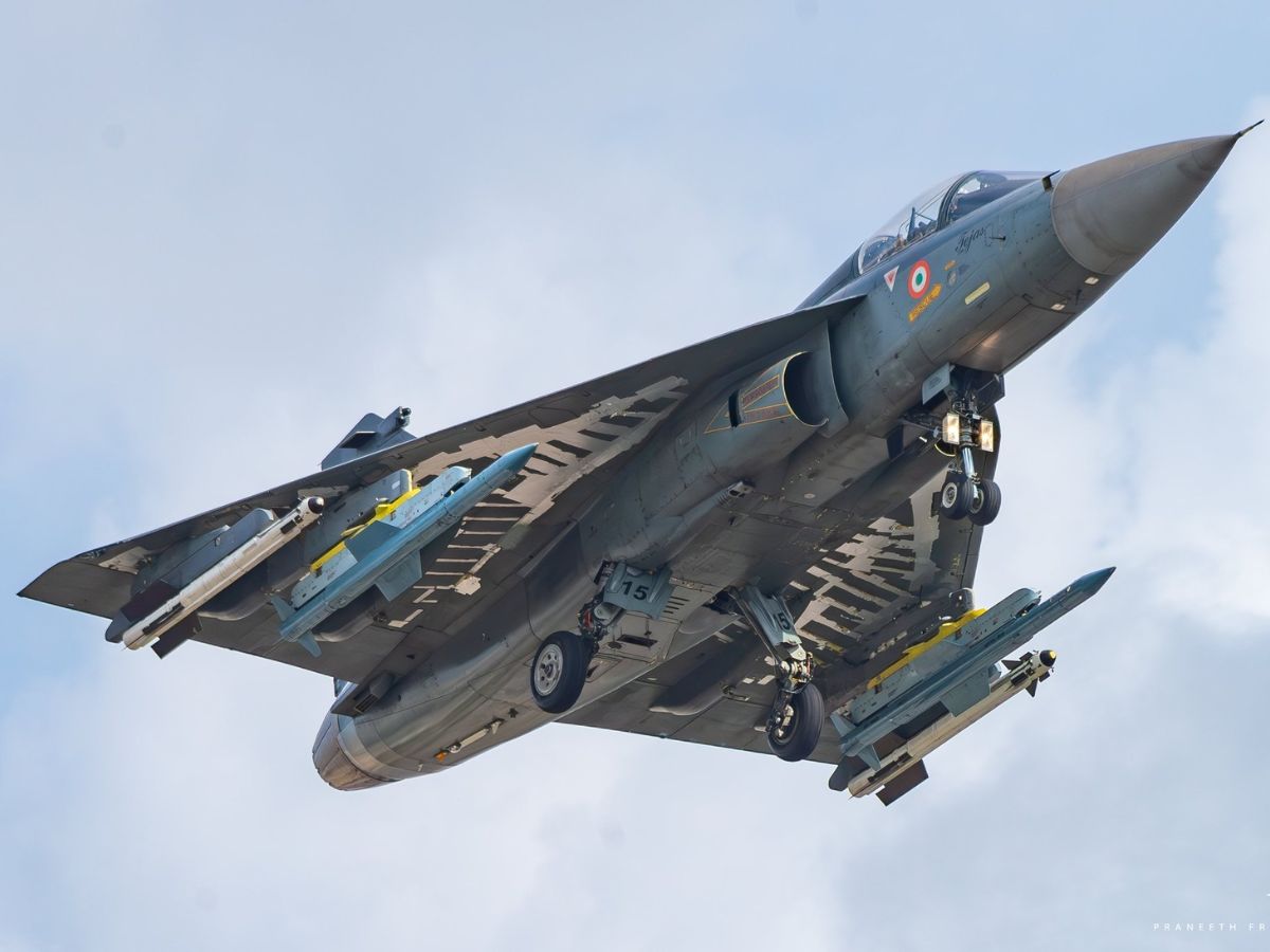 'तेजस' में हुई देरी तो एक्शन में आई डिफेंस कमेटी, मेक इन इंडिया का बजेगा डंका!