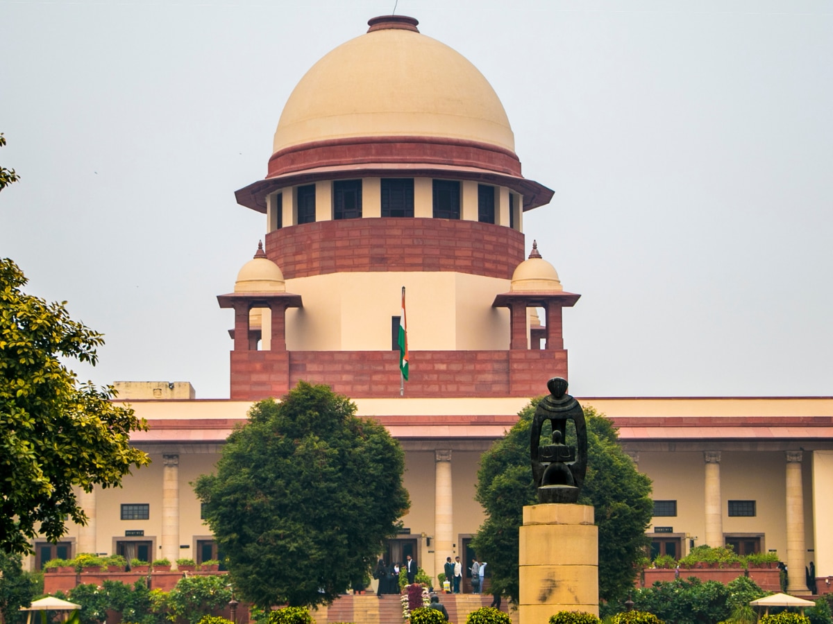 'गरीबों का मुफ्त इलाज करो नहीं तो...', सुप्रीम कोर्ट की अपोलो अस्पताल को जमकर फटकार, दिया सख्त आदेश  