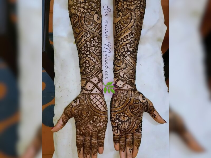 मोर डिजाइन