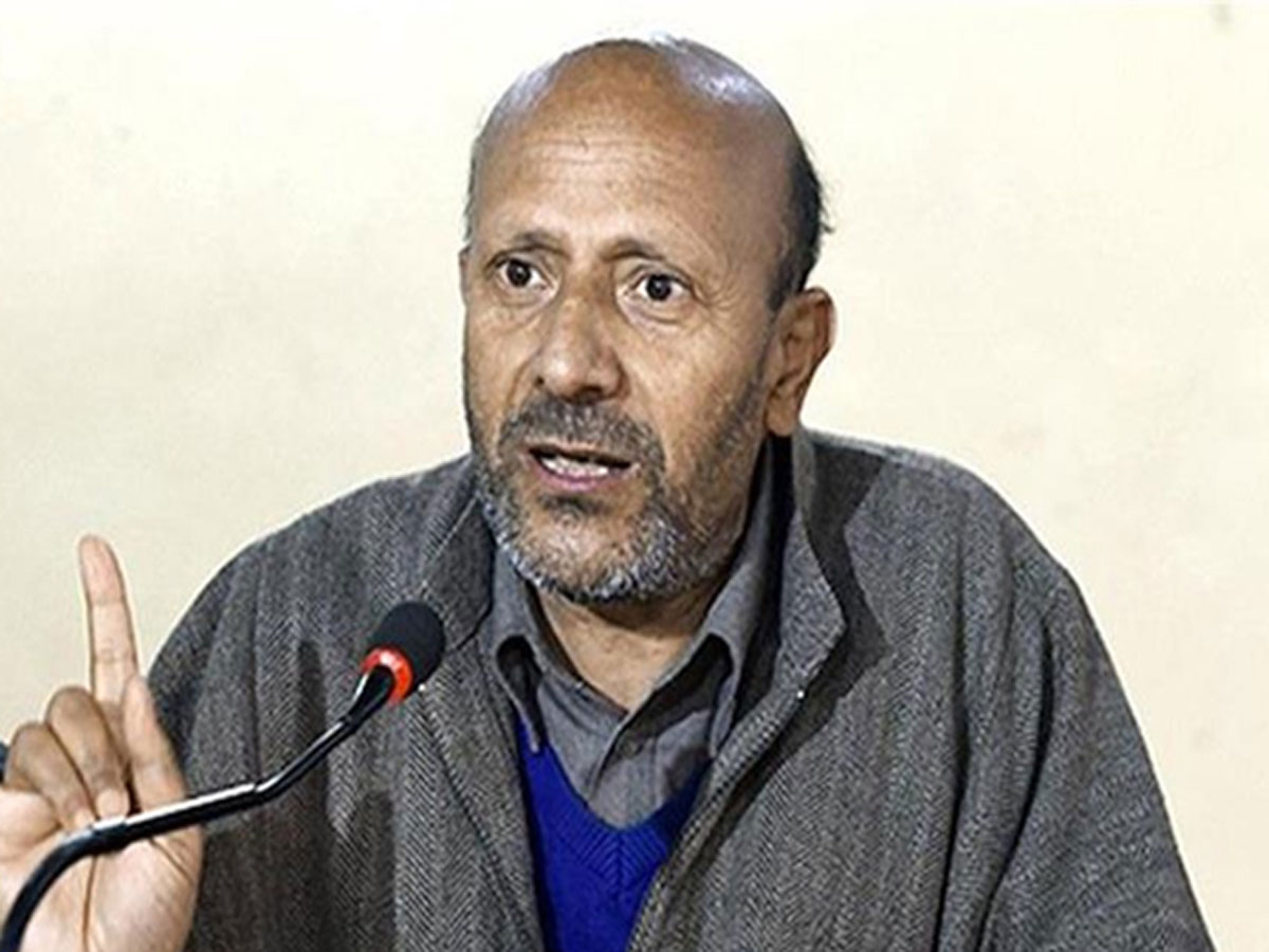 4 लाख जमा करें और पार्लियामेंट सेशन में हिस्सा लें, MP रशीद पर दिल्ली HC का बड़ा फैसला 4 लाख जमा करें और पार्लियामेंट सेशन में हिस्सा लें, MP रशीद पर दिल्ली HC का बड़ा फैसला