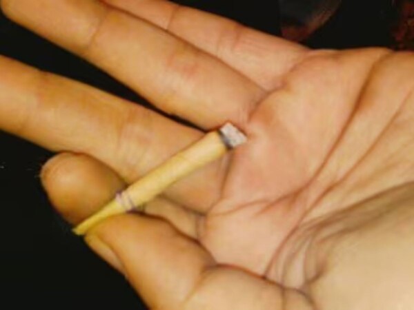 ବିମାନରେ ଧୂମ୍ରପାନ କରି ଗିରଫ ହେଲେ ବ୍ୟକ୍ତି