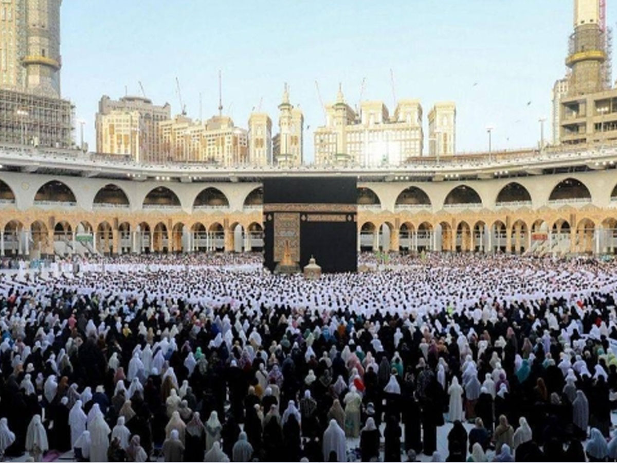 एक दिन पहले ईद