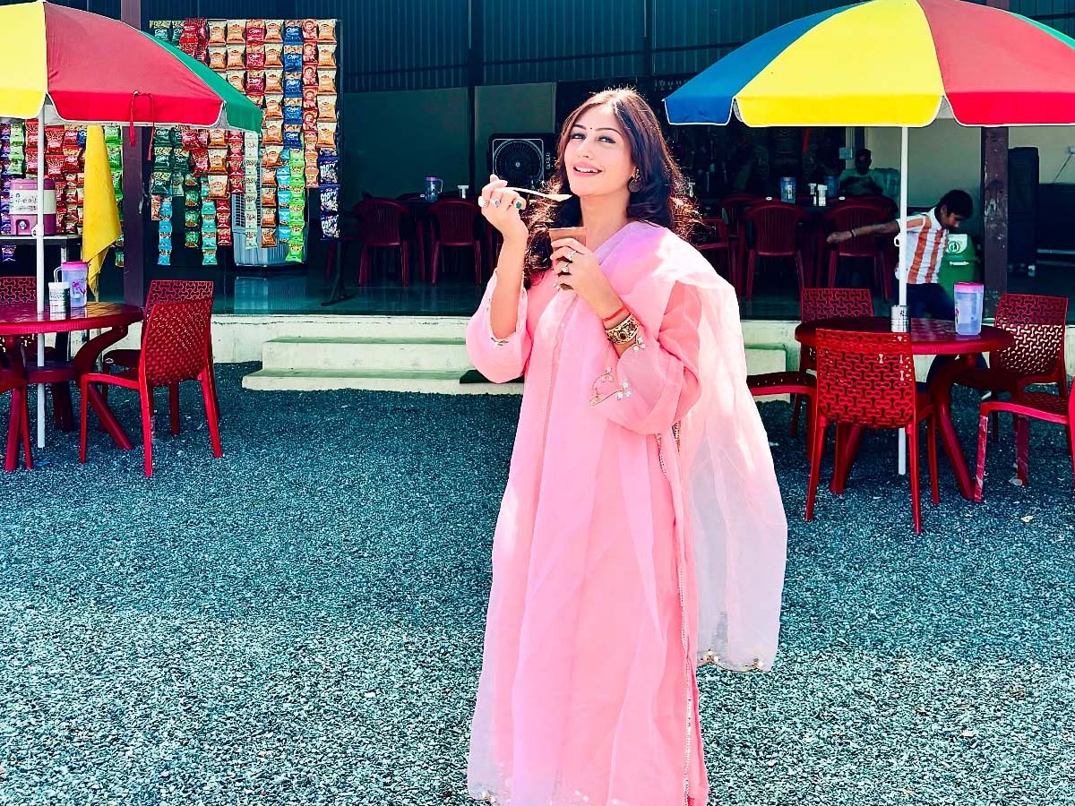 धनश्री वर्मा समझ लोग कर रहे थे सुरभि चंदना को ट्रोल