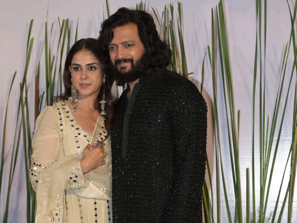 सलमान की ईद पार्टी में पहुंचे जेनेलिया और रितेश