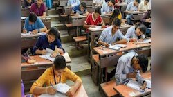 MBBS एग्जाम घोटाले में 2 कर्मी बर्खास्त, यूनिवर्सिटी से सीट बाहर भेजकर करवाते थे नकल