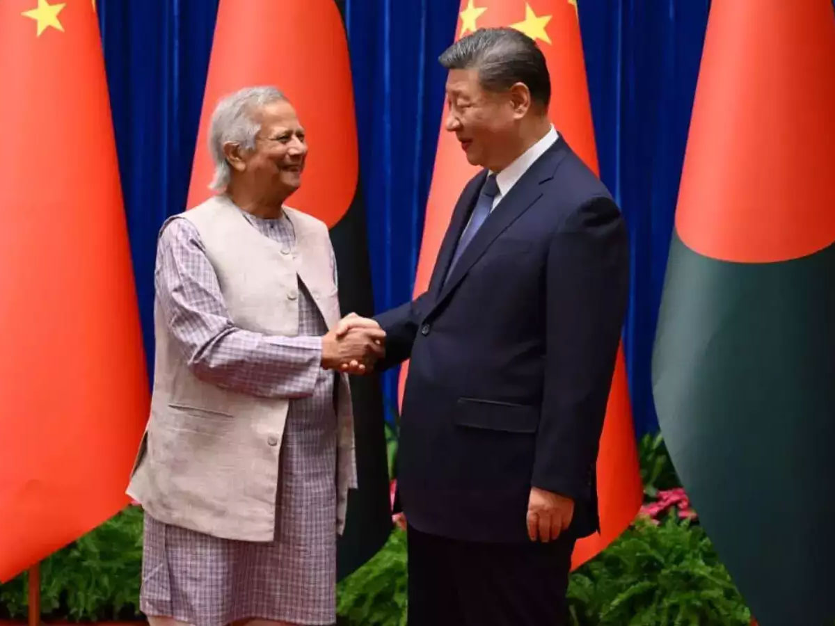 चीन-बांग्लादेश के बढ़ते रिश्ते, पूर्वोत्तर भारत को लेकर यूनुस की टिप्पणी पर हलचल चीन-बांग्लादेश के बढ़ते रिश्ते, पूर्वोत्तर भारत को लेकर यूनुस की टिप्पणी पर हलचल