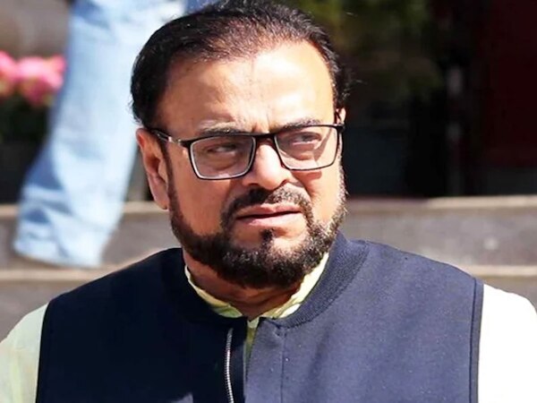 वक्फ बिल पर इस मुस्लिम नेता का झलका दर्द, कहा मुस्लमान क्या करे.. मुल्क छोड़ दे?