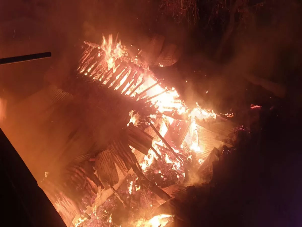 असकर अली के बयान के बाद गुस्साई भीड़ ने किया हमला, जानें क्या है वजह असकर अली के बयान के बाद गुस्साई भीड़ ने किया हमला, जानें क्या है वजह