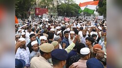 'यह बंगाल है या बांग्लादेश', वक्फ एक्ट को लेकर सड़कों पर बवाल, ममता पर भड़की बीजेपी