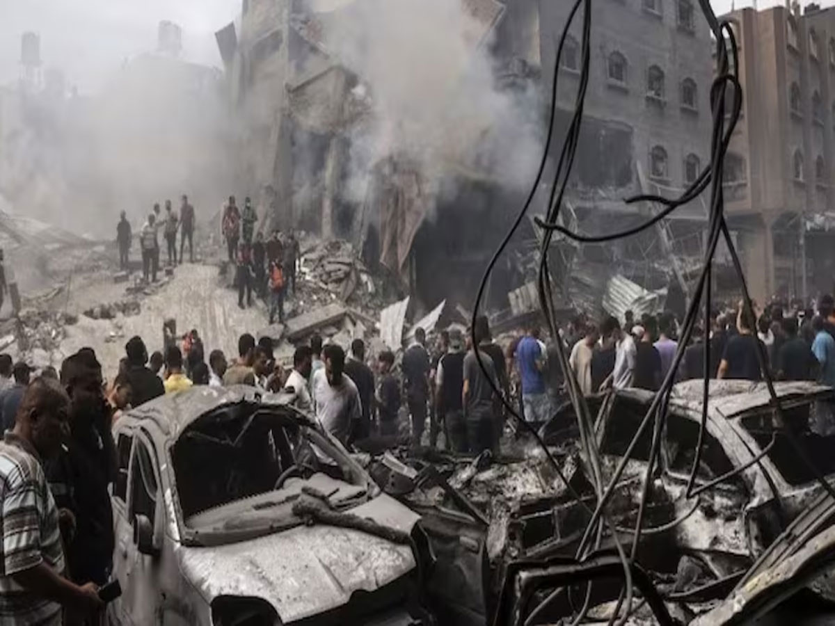 गाजा में इजरायली हवाई हमले से ताबाही; 35 से ज्यादा लोगों की मौत गाजा में इजरायली हवाई हमले से ताबाही; 35 से ज्यादा लोगों की मौत