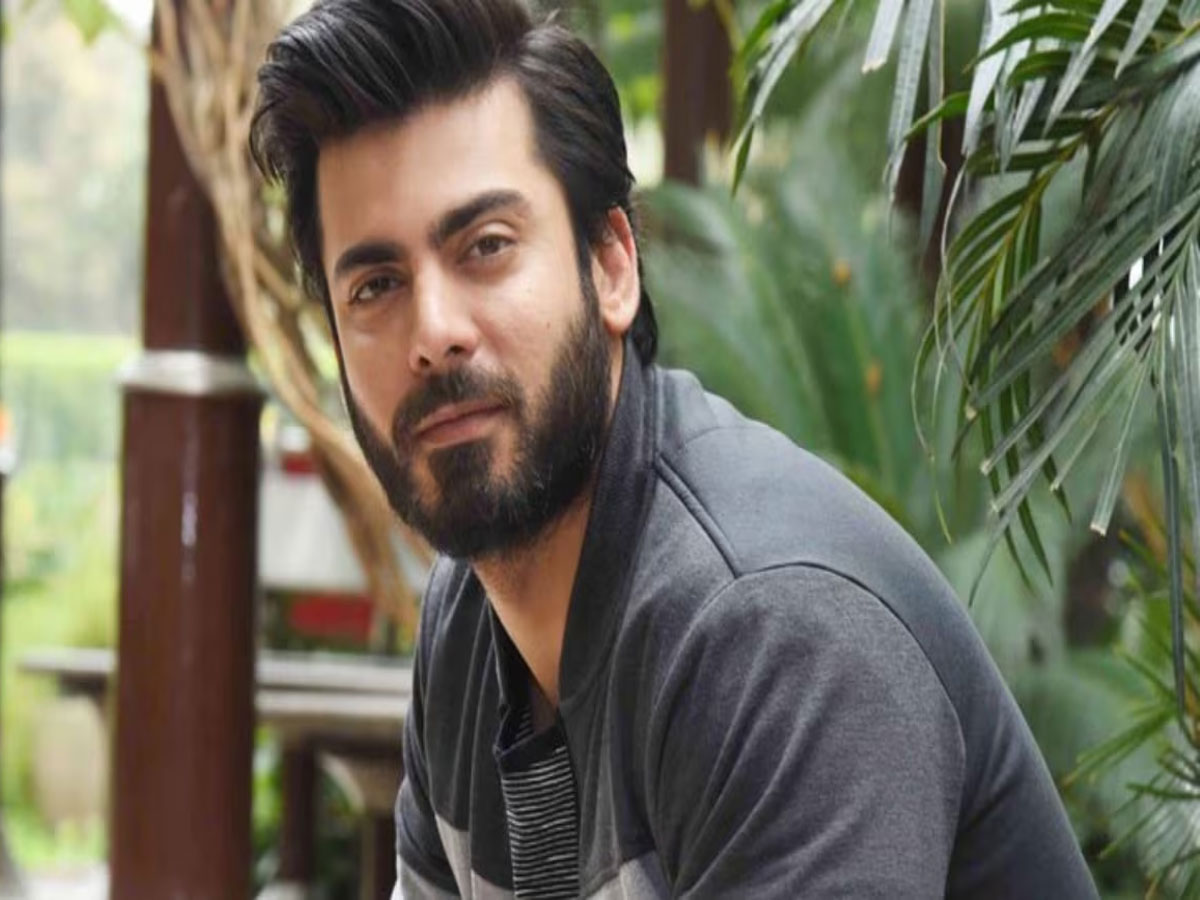 फवाद खान की फिल्म भारत में रिलीज होने पर बवाल; शिवसेना नेता ने किया विरोध फवाद खान की फिल्म भारत में रिलीज होने पर बवाल; शिवसेना नेता ने किया विरोध