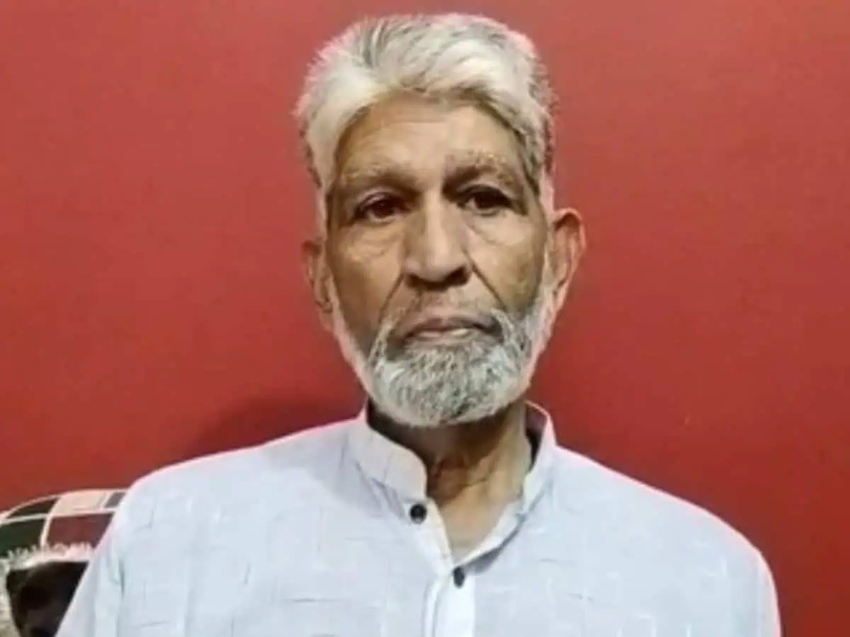 Sambhal: जामा मस्जिद कमेटी के सदर जफर अली को जमानत; जानें ASI का क्या है केस? Sambhal: जामा मस्जिद कमेटी के सदर जफर अली को जमानत; जानें ASI का क्या है केस?