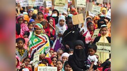 वक्फ कानून के विरोध के गढ़ मुर्शिदाबाद में आखिर कितनी है मुसलमानों की आबादी?  