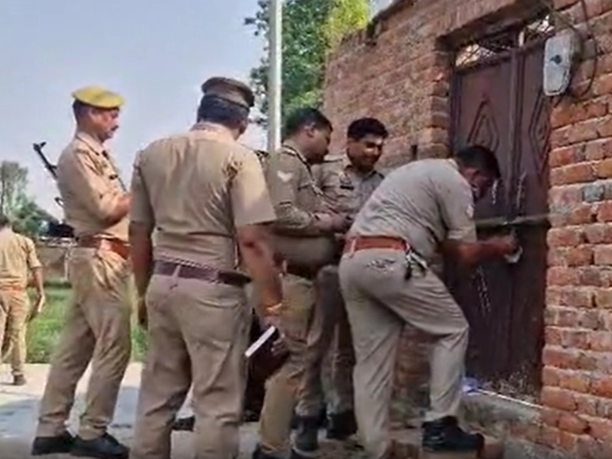 बदायूं में निर्माणाधीन मस्जिद सील बदायूं में निर्माणाधीन मस्जिद सील