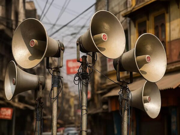 Delhi: क्या दिल्ली की मस्जिदों में नहीं होगी लाउडस्पीकर पर अज़ान? पुलिस का बड़ा आदेश