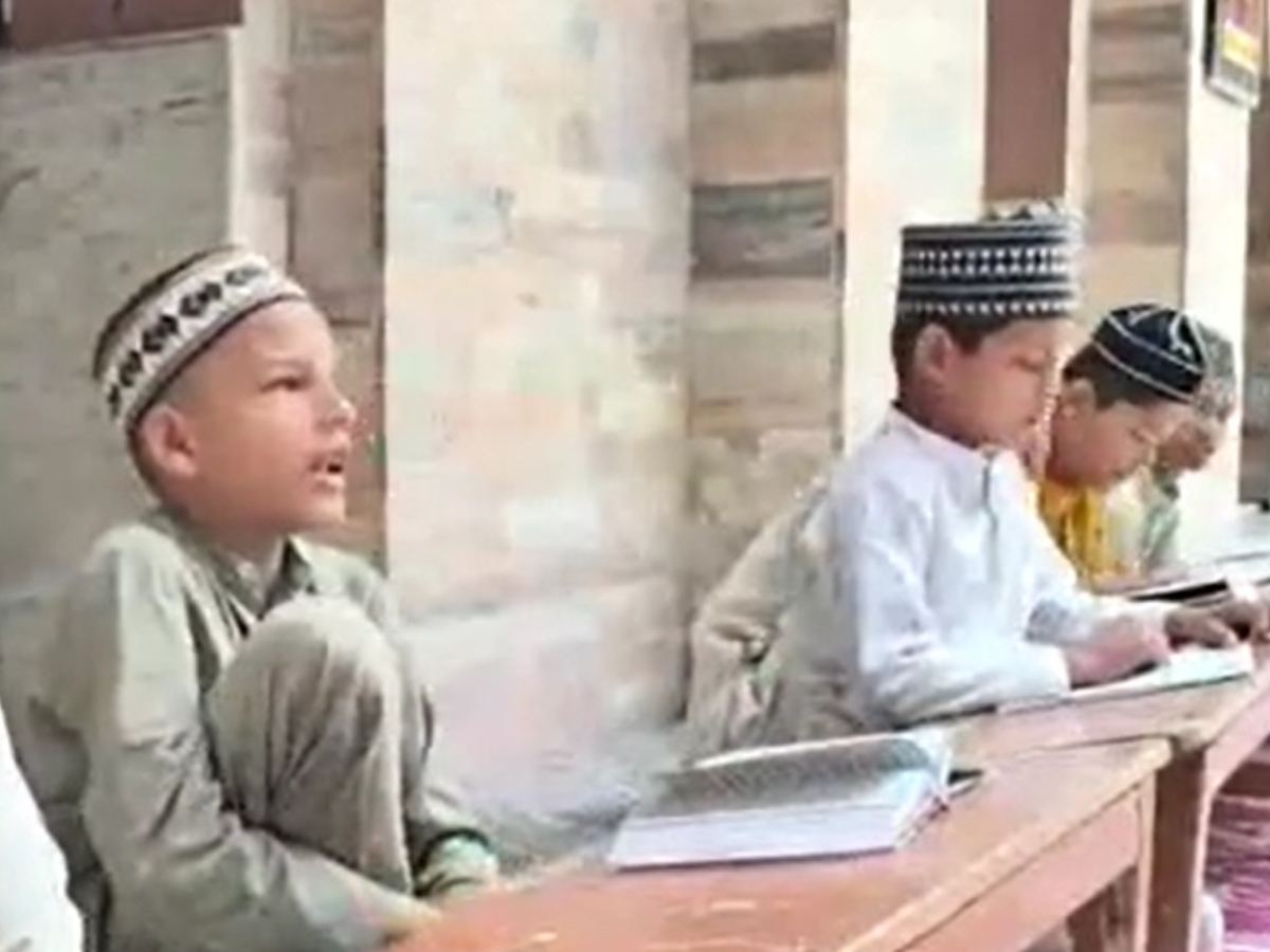 कानपुर मदरसा संचालकों ने की मान्यता सरेंडर कानपुर मदरसा संचालकों ने की मान्यता सरेंडर