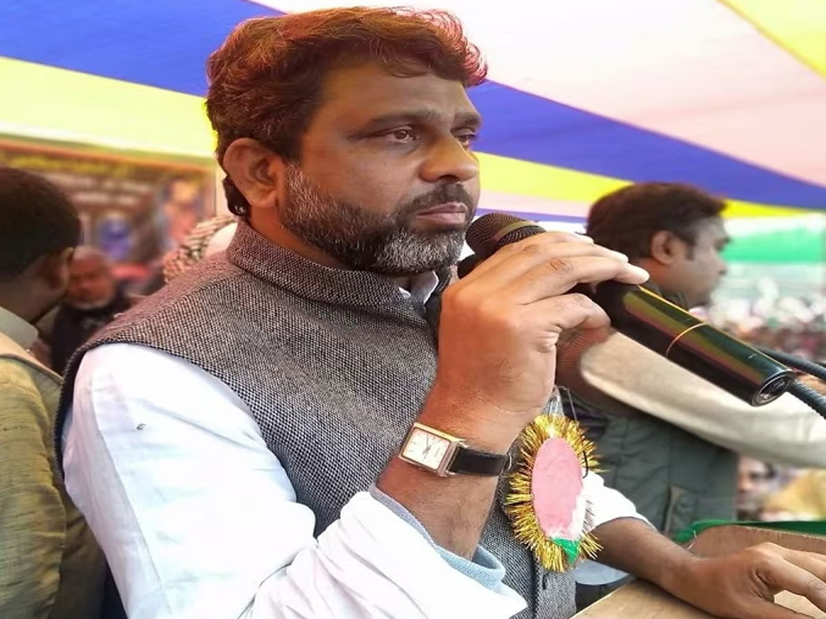 बिहार में AIMIM का बड़ा ऐलान, वक्फ कानून के खिलाफ इस मैदान में इक्ठा होंगे लाखों मुसलमान बिहार में AIMIM का बड़ा ऐलान, वक्फ कानून के खिलाफ इस मैदान में इक्ठा होंगे लाखों मुसलमान