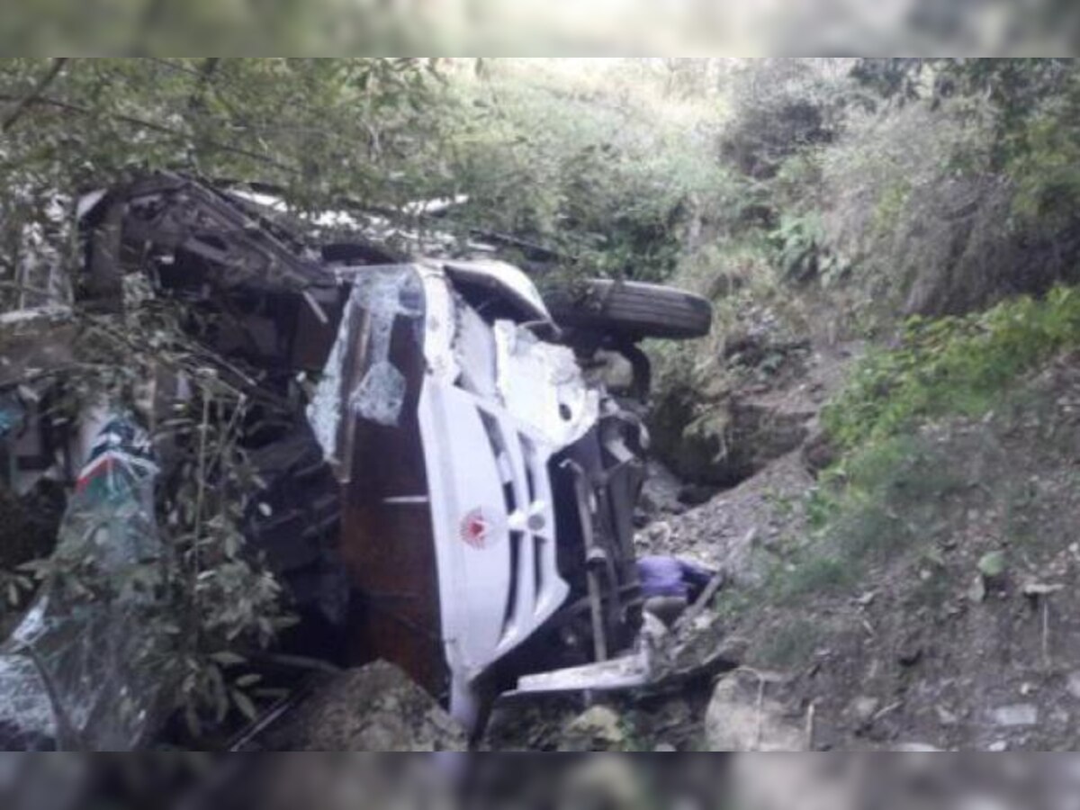 चमोली में गहरी खाई में गिरी कार, 5 लोगों की मौत, भारी बारिश से बचाव कार्य में दिक्कतें