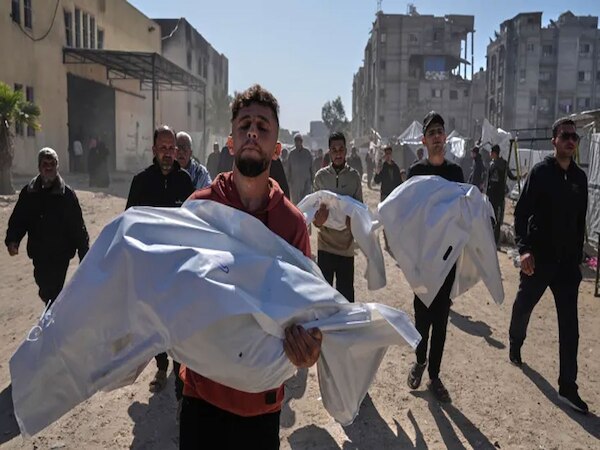 हवाई हमलों से दहल उठा Gaza, इजरायल ने जुमे के दिन बिछा दी चारों तरफ लाशें