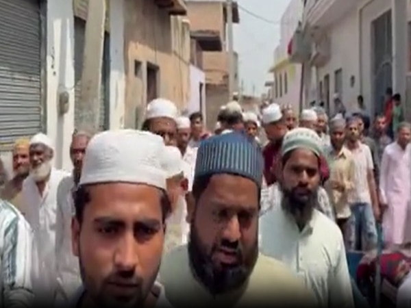 वक्फ एक्ट के खिलाफ नहीं कर सकते प्रोटेस्ट;  बागपत में इतने मुसलमानों पर दर्ज हुआ मामला ! 