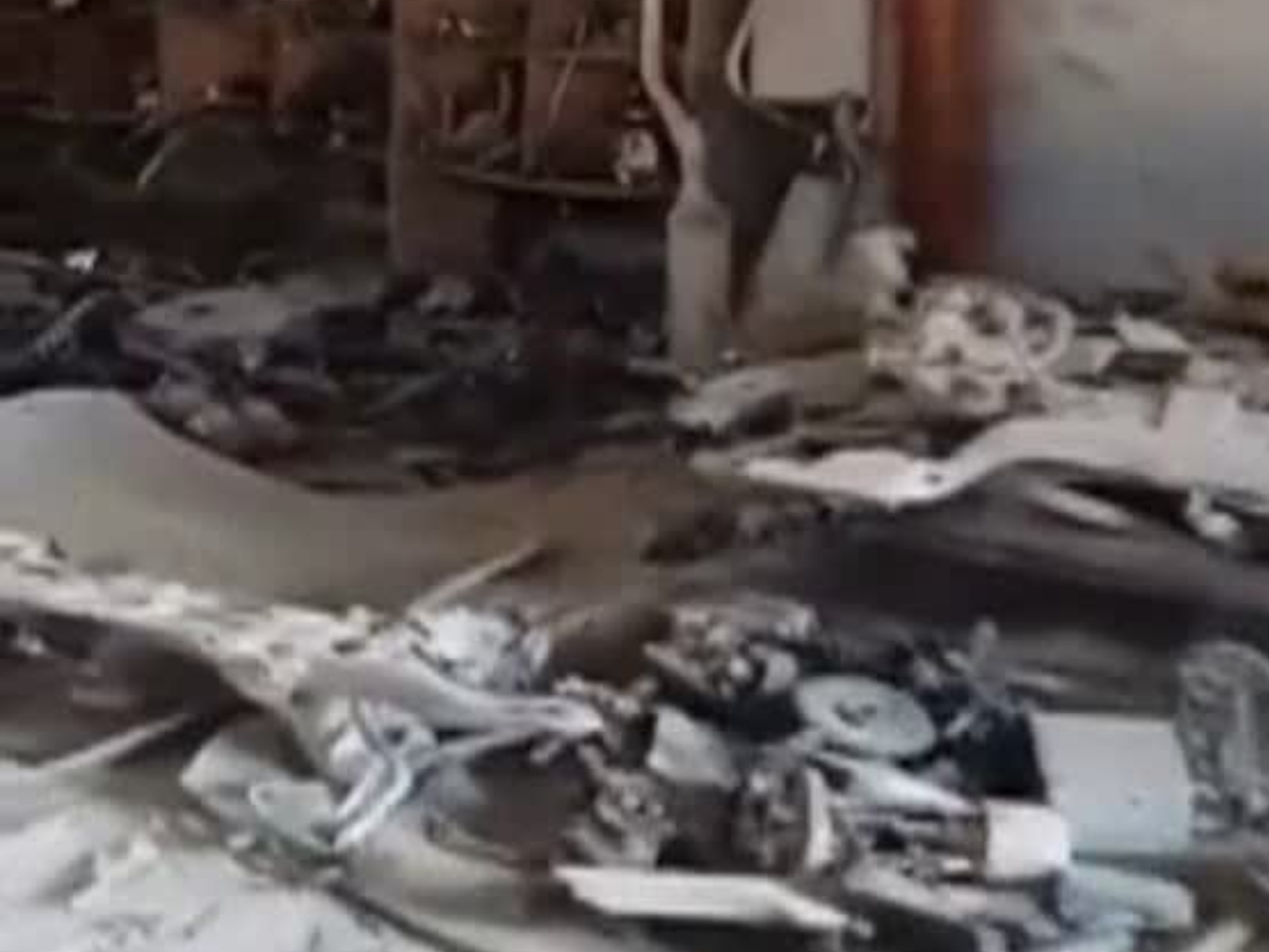 बीजेपी नेता की फैक्ट्री में मिला चोरी का सामान बीजेपी नेता की फैक्ट्री में मिला चोरी का सामान