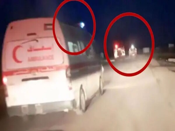 एंबुलेंस पर गोलीबारी के दौरान ली गई फोटो