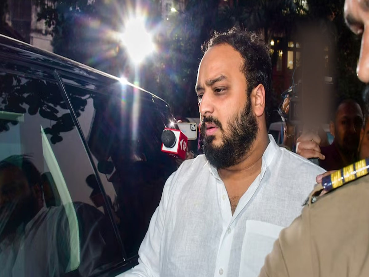 जीशान सिद्दीकी को मिली जान से मारने की धमकी, दाऊद की डी-कंपनी से जुड़ा है मामला जीशान सिद्दीकी को मिली जान से मारने की धमकी, दाऊद की डी-कंपनी से जुड़ा है मामला