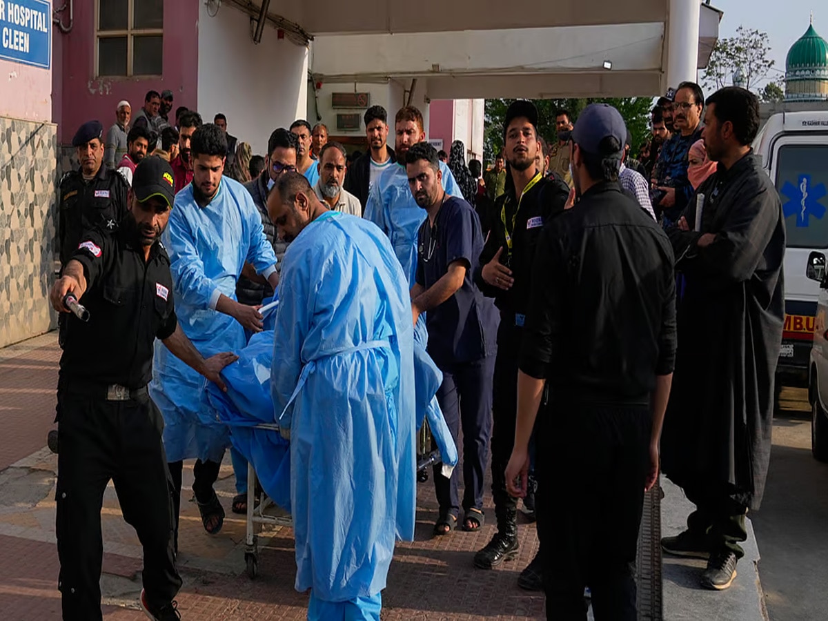पहलगाम हमले के बाद देश में आक्रोश, आतंकवाद पर आखिरी वार की मांग; सुरक्षा भी बढ़ाई गई