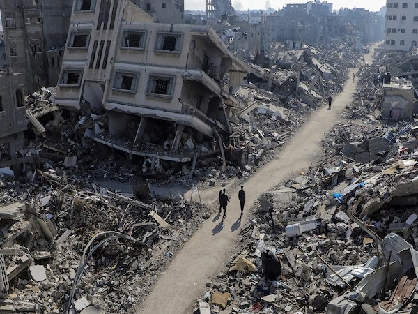 Gaza News: स्कूल से मिली जली हुई लाशें, कुछ ही गंटों में 17 फिलिस्तीनियों की हत्या