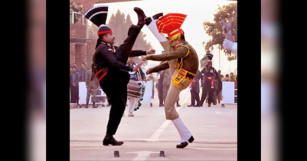 Attari–Wagah Border: पाक रेंजर्स के साथ 1959 से चल रही बीटिंग रिट्रीट सेरेमनी चलती रहेगी, BSF ने बंद ना करने पर कही ये बात