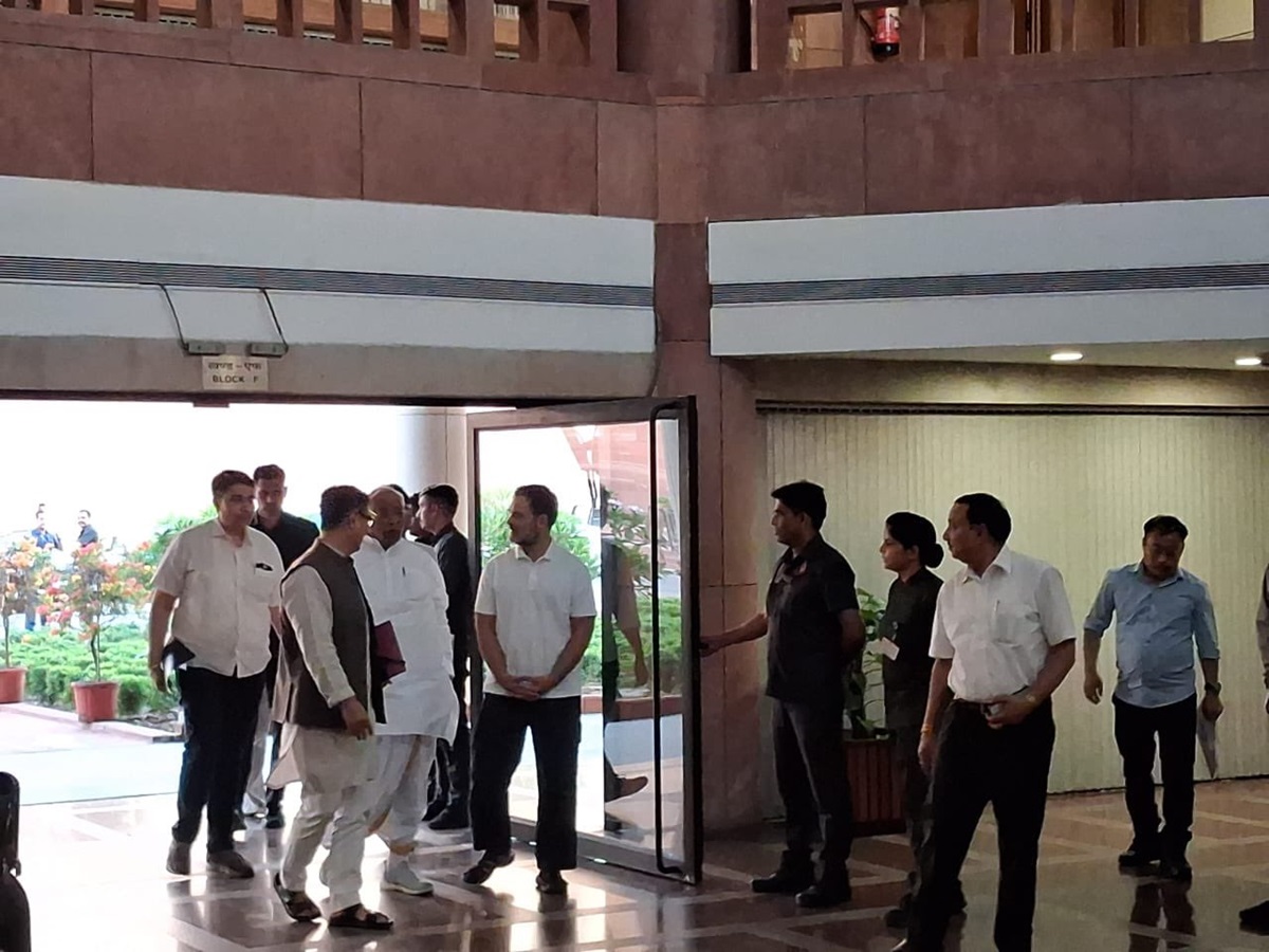 All Party meet: ଆତଙ୍କବାଦ ବିରୋଧରେ ସରକାର ଯେଉଁ ଆକ୍ସନ ନେବେ ଆମେ ସମର୍ଥନ କରିବୁ; ସର୍ବଦଳୀୟ ବୈଠକ ପରେ ରାହୁଲ ଗାନ୍ଧୀ All Party meet: ଆତଙ୍କବାଦ ବିରୋଧରେ ସରକାର ଯେଉଁ ଆକ୍ସନ ନେବେ ଆମେ ସମର୍ଥନ କରିବୁ; ସର୍ବଦଳୀୟ ବୈଠକ ପରେ ରାହୁଲ ଗାନ୍ଧୀ