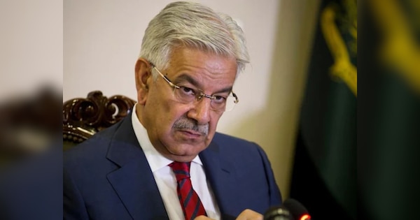 आखिरकार पाकिस्तान एक और जंग हारने को है तैयार! रक्षा मंत्री ख्वाजा आसिफ ने भारत  को उकसाया, कही ये बात