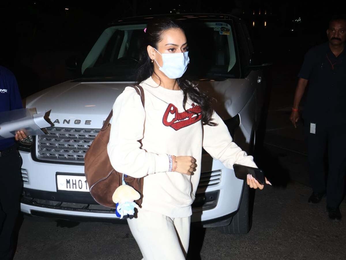 लोगों को भा गई नीसा देवगन की सादगी 