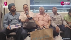 Delhi Metro: दिल्ली मेट्रो में जैमिंग सेशन, बुजुर्गों ने गाया गाना, यात्रियों की पुरानी यादें हुई ताजा 